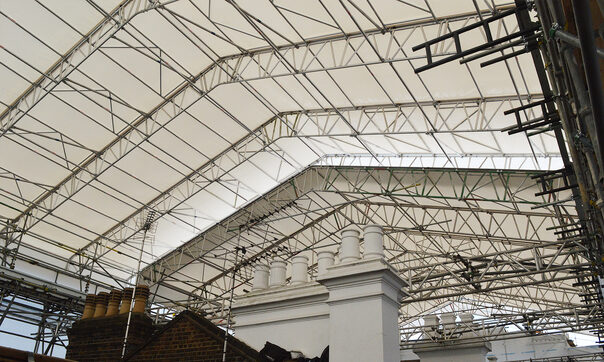 large scaffolding contractor
